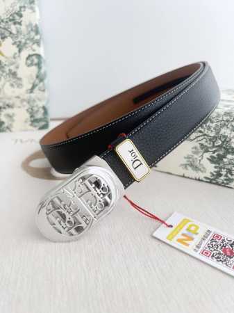 品名：迪奥. Dior 腰带自动带 皮带 型号：自动扣，纯钢材质自动扣，自动带身，图片实物拍摄 材料：百分百头层牛皮，保证真皮。24K纯钢扣专柜同等质量， 双面 - 点击图像关闭