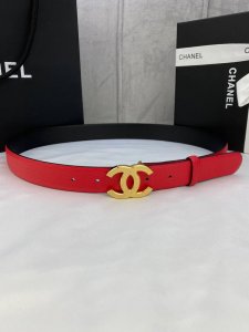 宽度3.0Cm Chanel 香奈儿 荔枝纹牛皮 颗粒饱满紧致清晰，搭配采用填粉五金工艺金 银 色钢扣。