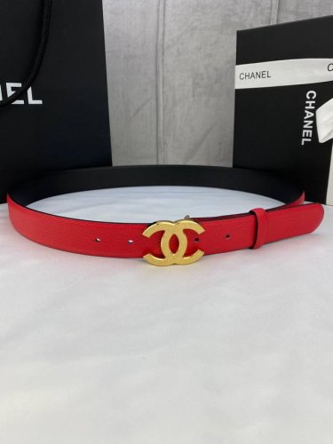宽度3.0Cm Chanel 香奈儿 荔枝纹牛皮 颗粒饱满紧致清晰，搭配采用填粉五金工艺金 银 色钢扣。