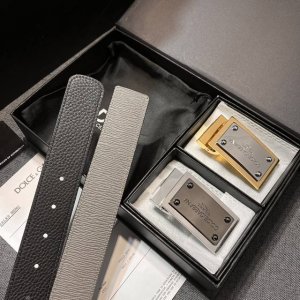 Dg宽3.5Cm Dolce&Gabbana 新款 搭配双扣头，轮换用，时尚商务同时兼顾，搭配可双面使用腰带，五金采用钌电镀 Dg 交叉造型徽标搭扣