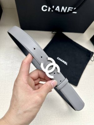 宽度3.0Cm Chanel 香奈儿 进口柔软小牛皮纹路清晰五金配件金 银色 金属磨胶钢扣。