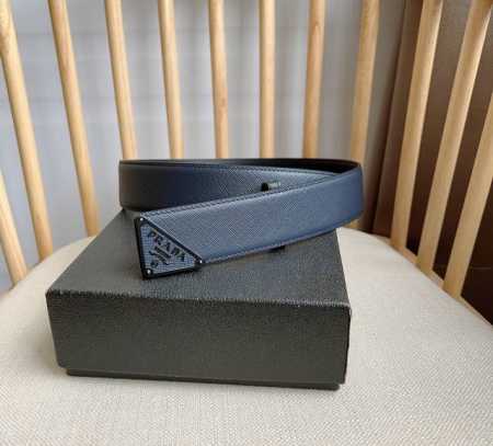 Prada 普拉达 专柜最新款 这款腰带饰有一枚三角形金属徽标 宛若点睛之笔 勾勒精致细节 是Prada男士成衣系列的理想配饰 宽4.0 - 点击图像关闭