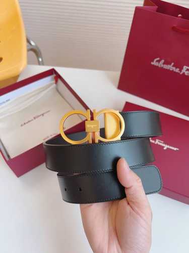 菲拉 细节成就一切。Ferragamo皮带系列作品精选上乘材质，以深湛技艺打造而成，成就丰富多彩的款式选择与百搭实用的绅雅风格。优雅扣饰融合精美材质，展现低调华