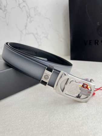 品名：范思哲.Versace.皮带腰带自动皮带 型号：自动带，纯钢材质经典人头自动扣，图片实物拍摄 腰带：百分百头层牛皮，自动带身，保证真皮。24K纯钢扣永不掉 - 点击图像关闭