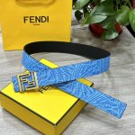 Fendl 芬迪 专柜同款 宽40Mm原版定制天蓝色Ffvertigo图案皮料 搭配Ff按钉钢扣 时尚潮流 经典百搭款