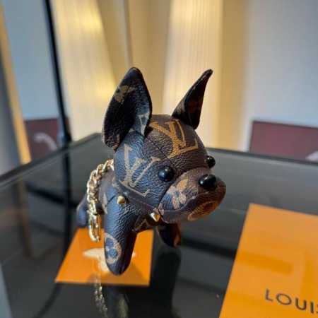 不需要原版包装可10 市面最高版本法斗狗升级版 配原版包装 独家原单货 Louis Vuitton 路易威登法斗犬挂件钥匙扣摆件 专柜代购内部填充物都与专柜一致 - 点击图像关闭