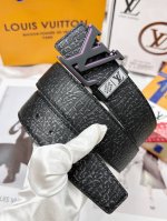 皮带：Lv..路易..威登顶级复刻. 腰带：原单品质百分百头层牛皮，保证真皮。三层叠色工艺.真空电镀.永不掉色.24K纯钢扣头层特种海豹皮双面可用专柜同等质量，