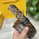 图片包装+10 Fendl 芬迪 专柜同款 宽40Mm 标志造型宽皮带。钉扣式带扣。棕色小牛皮制成。印有浮雕手绘黑色与棕色 Ff 图案。镀金表面金属制品，品质保