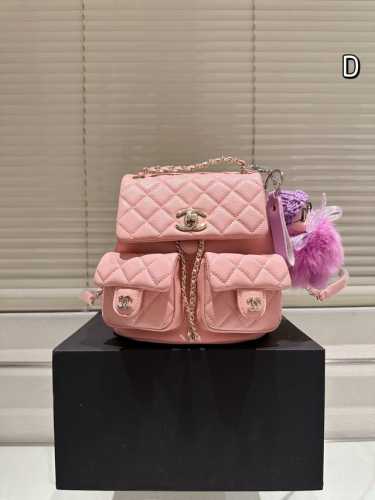 原单礼盒 Chanel 超Mini 双肩背包 上新的时候看到 实物 就知道他要火了 现货供不应求 这一季度的王炸 解放双手的利器 尺寸20 20Cm