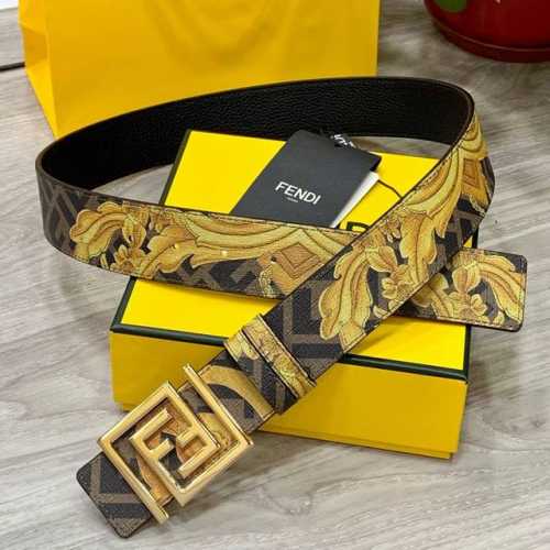 特 P180 Fendl 芬迪 专柜同款 宽40Mm 标志性Ff图案和金色洛克式印花 内衬黑色Cuoio Romano皮革 时尚 百搭款