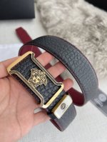 品名：Versace.范思哲原单腰带·皮带 型号：挂扣，经典人头纯钢材质扣头，头层牛皮，图片实物拍摄 材料：百分百头层牛皮，保证真皮。24K纯钢