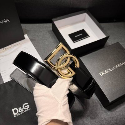 Dg。宽4.0Cm 杜嘉班纳 新款 女款 亮泽小牛皮腰带，简约配饰，缀以钯色电镀金属 Dg 徽标搭扣