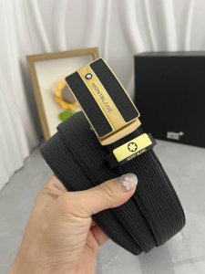 品名：万宝龙 Montblanc 自动带 材质：原单牛皮腰带 百分百头层牛皮腰带保证真皮，24K纯钢扣，专柜原单品质、做工精细，时尚大牌，送人自用首选 包装：