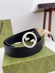 特 古奇 顶级货品 宽度3.8Cm 原厂荔枝纹压制经典花纹， 搭配黑色进口底皮。精细的做工，品质好货。 扣头：纯铜材质 金色 银色 枪色