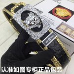 品牌：范思哲.Versace顶级原单P290 型号：请认准如图专柜正品包装 等级：意大利进口百分百头层牛皮，编织鳄鱼纹。Versace.范思哲，世界著名奢侈品品