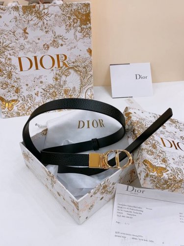Dior Saddle Belt 旋转五金 双面可用马鞍腰带 粒面牛皮面与光滑牛皮底 手感柔软 精致 腰带2.0Cm
