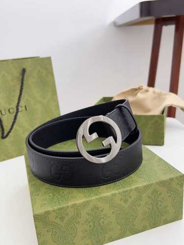 特 古奇 顶级货品 宽度3.8Cm 原厂荔枝纹压制经典花纹， 搭配黑色进口底皮。精细的做工，品质好货。 扣头：纯铜材质 金色 银色 枪色