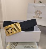 范思哲Versaec商务休闲、正装均可佩戴！腰带由柔软的小牛皮革制成，宽度4.0Cm ，扣头饰有立体美杜莎，采用真空电镀 ，时尚百搭！