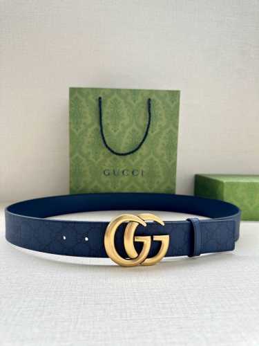 特 宽度3.8Cm Gucci 这款双面腰带巧妙融合gg Supreme帆布与头层品牌纹理材质，演绎历久弥新的实用设计理念。富有辨识度的双g配件再现典藏搭配，诠