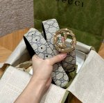 特 男士腰带配饰不断为经典注入新意，焕新演绎品牌典藏元素 再这款腰带上，经典Gg字母交织图案焕新呈现为品牌圆形互扣式双G配件，赋予整个造型以别致魅力 这款腰带以