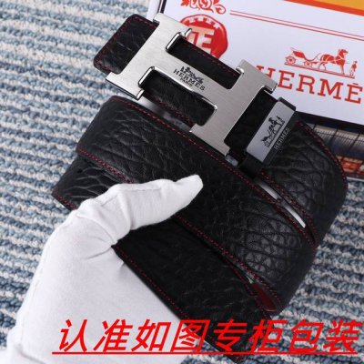 男士腰带：爱马仕 原单 男士皮带：百分百头层牛皮，保证真皮。24K纯钢扣双面可用专柜同等质量， 送人自用首选 包装： 请认准如图专柜包装，赠送打孔器，银联发票，