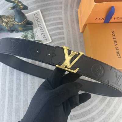 Lv 特种皮腰带系列 ，原厂五金精品不锈钢扣，手感柔软舒适 宽3.8Cm。