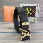 品名：Lv..路易..威登原单 材质：原单牛皮腰带 百分百头层牛皮腰带保证真皮，24K纯钢扣，专柜原单品质、做工精细，时尚大牌，送人自用首选 包装： 请认准如图