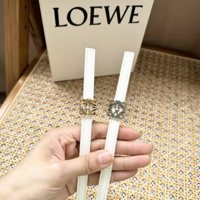 特 Loewe 女士新款腰带 1.0Cm宽 可两用 五金挂锁设计 光滑牛皮革窄版腰带