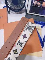 特 Louis Vuitton[正]经典原单品质，经典印花面配原版平纹皮，搭配原单精品扣，精工制作，细节看图，实物拍摄，高端奢华，宽度4.0Cm