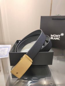 特 万宝龙 新款无缝自动腰带 宽度34Mm 精品钢扣，双面头层牛皮，手感柔软，真材实料 很有质感，时尚经典不失风范，长短可自行裁剪 ！