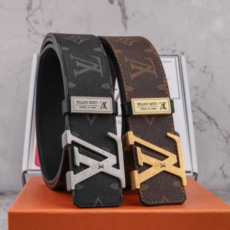 Lv皮带宽度：4.0Cm 专柜同步最新系列，搭配精致雕扣头 媲美代购欢迎对比时尚百搭，品味的体现，休闲高大上！ Iphone实物实拍， 腰带上身效果超好，抓紧转 - 点击图像关闭