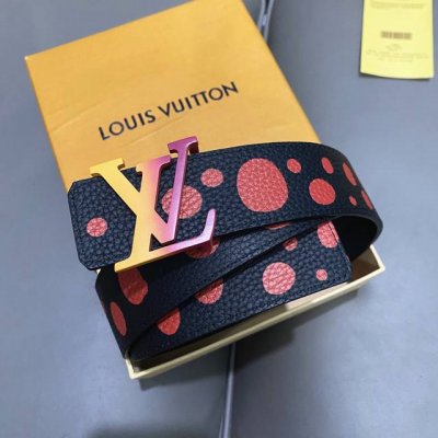 驢家經典款。L0Uis Vuitt0N 今季新品 男士原單腰帶 寬度40毫米 經典荔枝紋牛皮壓花大圖案 搭配雙色五金 可雙面佩戴 適合沈穩低調的男士使用