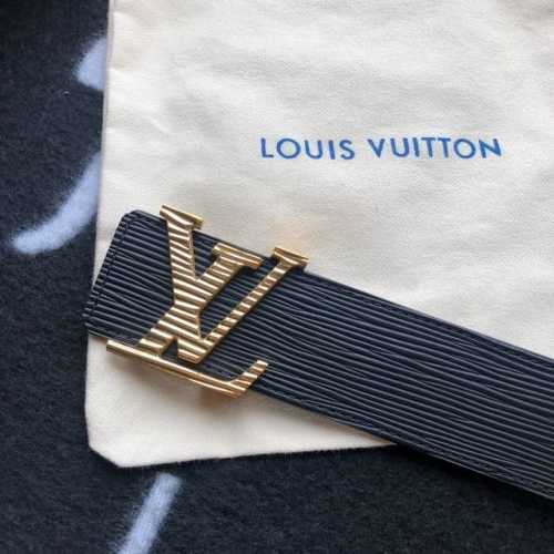 皮带：Lv..路易..威登顶级复刻. 腰带：原单品质百分百头层牛皮，保证真皮。真空电镀.永不掉色.24K纯钢扣头层牛皮，水波纹系列，永恒经典款专柜同等质量， 送