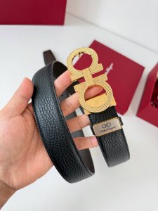 品名：菲拉格慕.Ferrgamo腰带 皮带 原单 型号：挂扣，纯铜材质经典挂扣，实物拍摄，头层牛皮 材料：百分百头层牛皮，保证真皮。纯铜材质，真空电镀永不掉色，