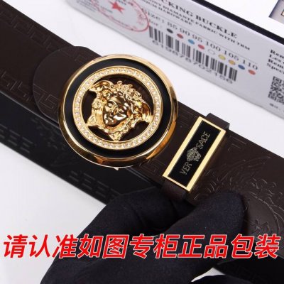品名：范思哲.Ver…Sace原单 型号：认准如图专柜包装，送打孔器 材料：双面可用，百分百头层牛皮，保证真皮。美人头，24K钢扣，复古做旧工艺