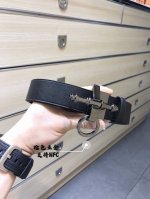配送专柜包装 打孔针 批 专柜同款、实拍专柜官网，尺寸:35Mm，支持Nfc原版美人图扣头，极富设计美感 ，双面采用进口原版小牛皮，清晰美观，原版皮质档次高。高