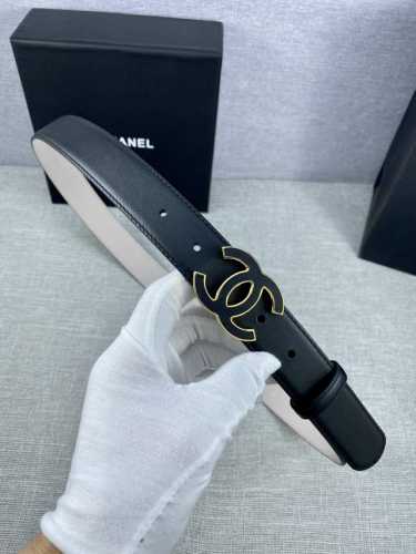 宽度3.0Cm Chanel 香奈儿 女士腰带皮带新款柔软的内衬进口小牛皮搭配精品钢扣金 银色扣。