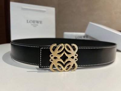 Loe～We罗意～威男士西班牙风格，品牌徽标金属扣双面用牛皮带身，风格细节绅士时尚商务休闲简约日常职业通勤度假帅气潮款。4.0