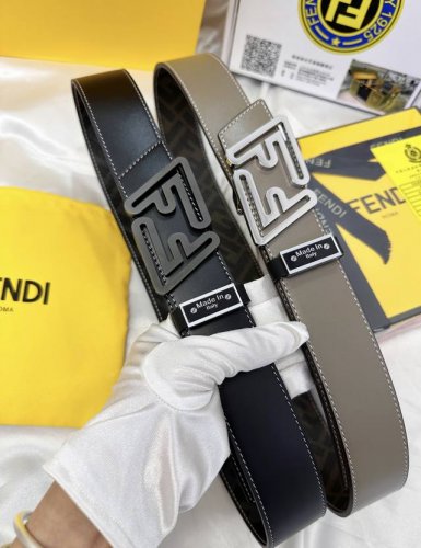 皮带：Fendi.芬迪..顶级原单复刻. 腰带：百分百头层牛皮，保证真皮。双层Ff斜面磨砂烤漆24K纯钢扣材质，永不掉色纯手工一针一线缝制小牛皮正反双面使用商场