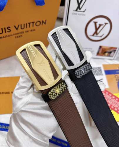 皮带：Lv..路易..威登顶级复刻. 腰带：原单品质百分百头层牛皮，保证真皮。雕花镂空工艺.真空电镀.永不掉色.24K纯钢扣头层小牛皮水波纹双面可用专柜同等质量