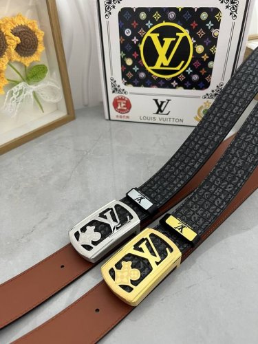 品名：Lv..路易..威登原单 材质：原单牛皮腰带 百分百头层牛皮腰带保证真皮，24K纯钢扣，专柜原单品质、做工精细，时尚大牌，送人自用首选 包装： 请认准如图