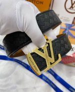 皮带：Lv..路易..威登顶级复刻. 腰带：原单品质百分百头层牛皮，保证真皮。雕花镂空工艺.真空电镀.永不掉色.24K纯钢扣纯手工编织系列双面可用专柜同等质量，