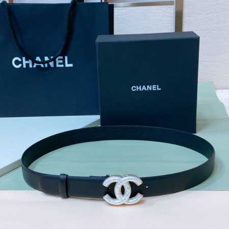 特P200 Chanel 23P Cc 水 树脂白 与 金Logo扣. 进口胎牛皮腰带 3.0Cm精品 精致 典雅 Chic又时髦 - 点击图像关闭