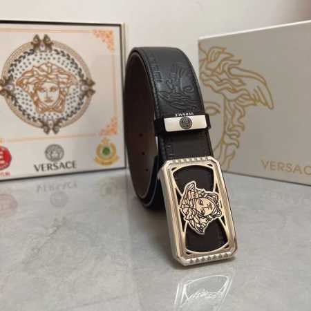 品名：Versace.范思哲 材质：原单牛皮腰带 百分百头层牛皮腰带保证真皮，24K纯钢扣，专柜原单品质、做工精细，时尚大牌，送人自用首选 包装： 请认准如图专 - 点击图像关闭