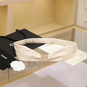 Chanel Cc方块 树脂白 与 黑 Logo小方块 黄铜Logo扣 小牛皮 银色金属 与 金色金属 3.0Cm精品 弹力十足 百搭 优雅 码数含扣S=65C