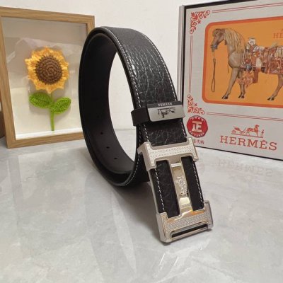 品名：爱马仕.Hermès 原单 材质：原单牛皮腰带 百分百头层牛皮腰带保证真皮，24K纯钢扣，专柜原单品质、做工精细，时尚大牌，送人自用首选 包装： 请认准如