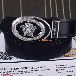 品名：范思哲.Ver Sace双面用 型号：认准如图专柜包装，赠送打孔器 材料：百分百头层牛皮，保证真皮。美人头钢扣，镶钻工艺专柜同等质量， 送人自用首选 包装