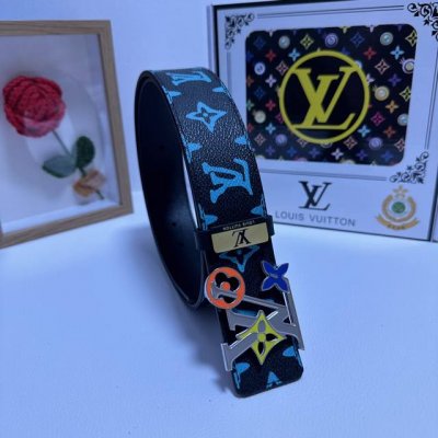 品名：Lv..路易..威登 材质：原单牛皮腰带 百分百头层牛皮腰带保证真皮，24K纯钢扣，专柜原单品质、做工精细，时尚大牌，送人自用首选 包装： 请认准如图专柜