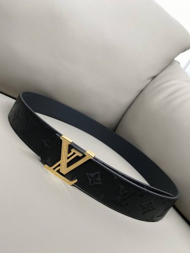特 Lv 路易威登 4.0热压立体小牛皮 高品质钢扣 金白 官网新款同步更新