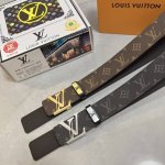品名：Lv..路易..威登原单 材质：原单牛皮腰带 百分百头层牛皮腰带保证真皮，24K纯钢扣，专柜原单品质、做工精细，时尚大牌，送人自用首选 包装： 请认准如图